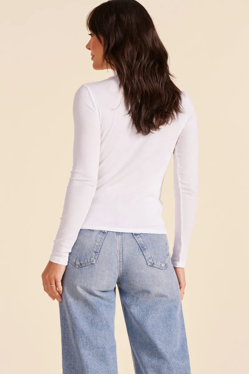 Tops*bobi Los Angeles CROSS FRONT TURTLENECK WHITE